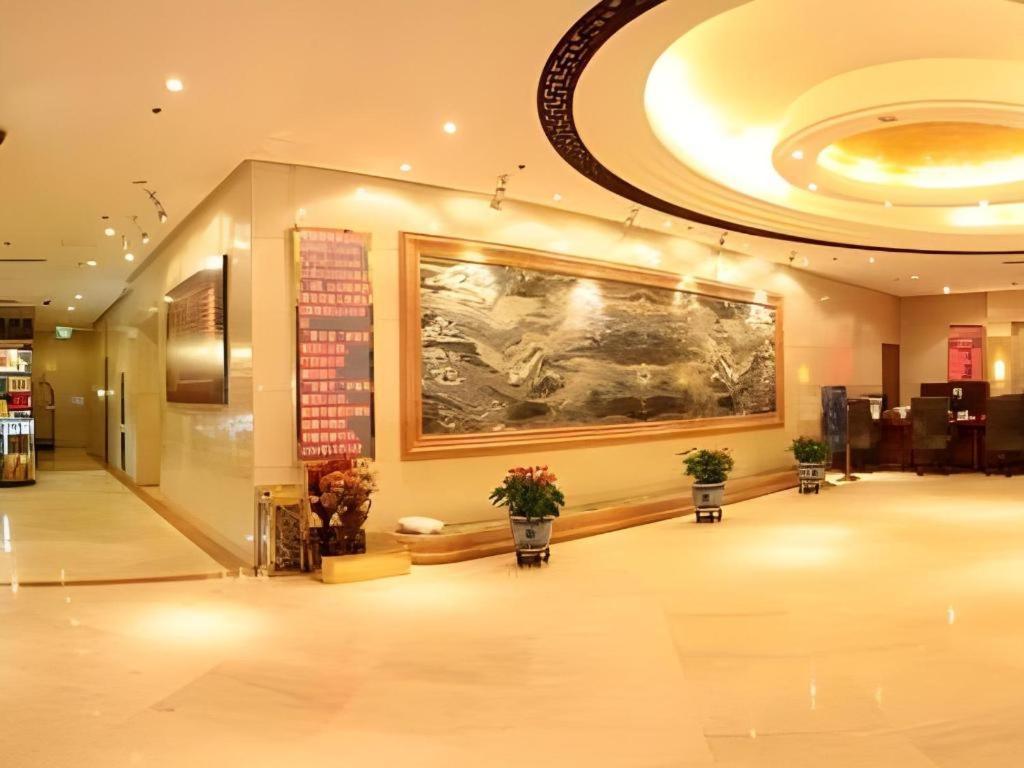 Beijing Ruyi Business Hotel Exterior photo