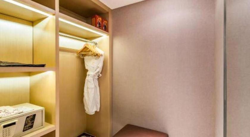 Beijing Ruyi Business Hotel Exterior photo
